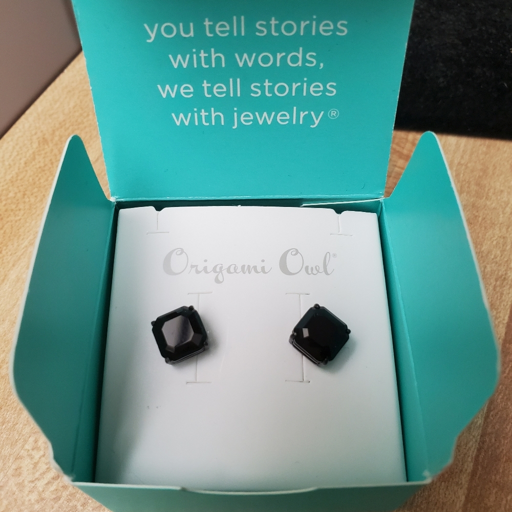 Origami Owl earrings